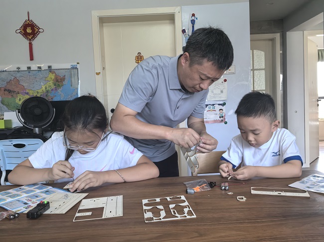 1748748444501905.jpg 羅軍1.jpg